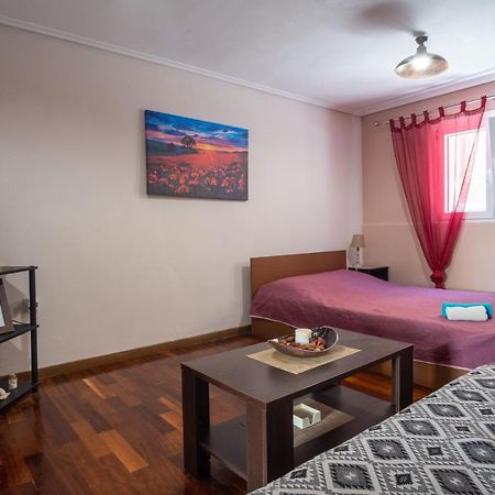 James Room Samos Town Luaran gambar