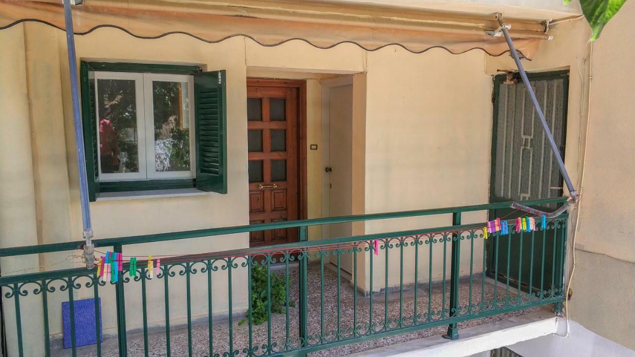 James Room Samos Town Luaran gambar